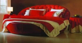 Luxury-Modern-Red-Round-Bedroom-Design-Ideas-600x438.jpg